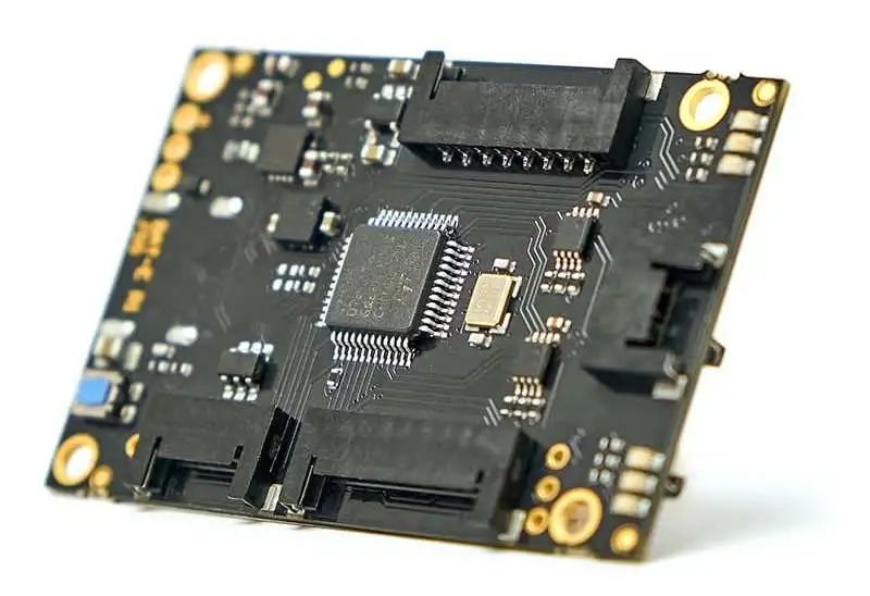 Traqr-主动发光和被动发光刚体