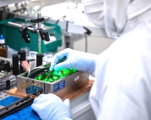 适用于工业应用的高功率激光系统